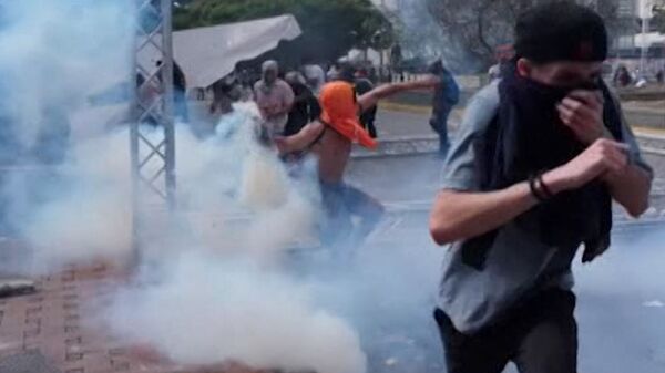 Кровь и хаос на улицах Каракаса: попытка госпереворота в Венесуэле