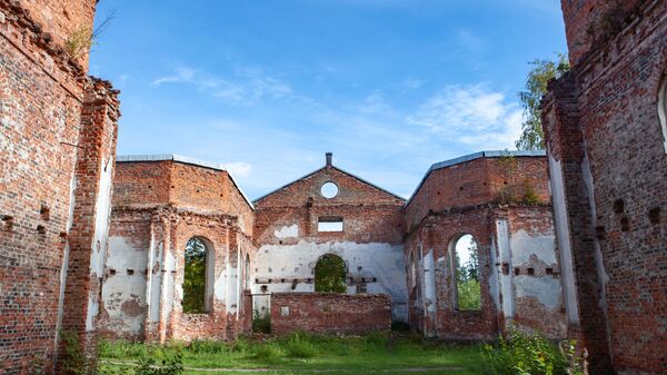 Руины Лютеранской Церкви Прихода Яккима в городе Лахденпохья в Карелии