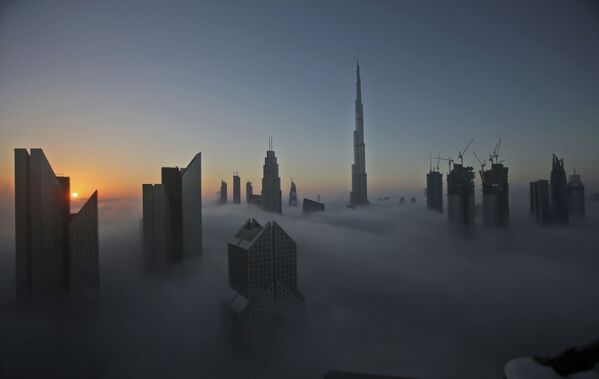 Сверхвысотный небоскреб Бурдж-Халифа в Дубае