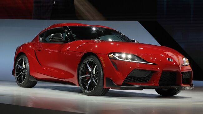 Автомобиль Toyota Supra на автосалоне в Детройте