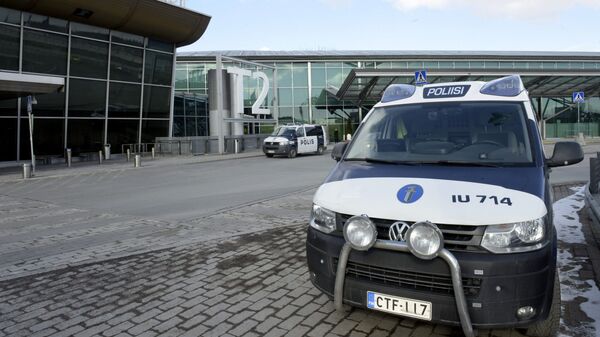 Полицейский автомобиль в аэропорту Хельсинки-Вантаа