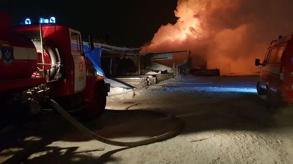 Пожар на складе пиломатериалов в Томске