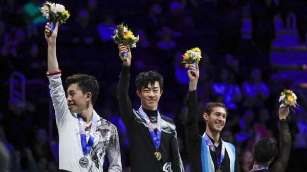 Призеры чемпионата США по фигурному катанию у мужчин слева направо: Винсент Чжоу, Натан Чен и Джейсон Браун