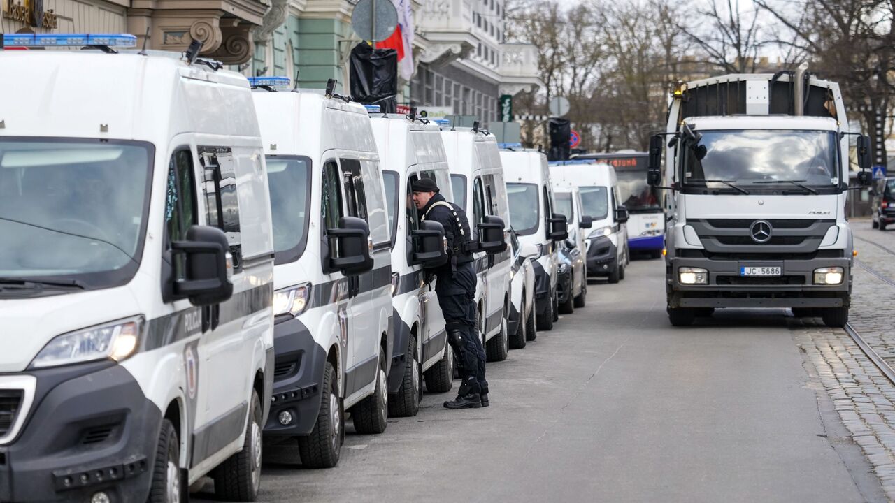 Латвия потребовала от шести тысяч россиян покинуть страну - РИА Новости,  04.08.2023