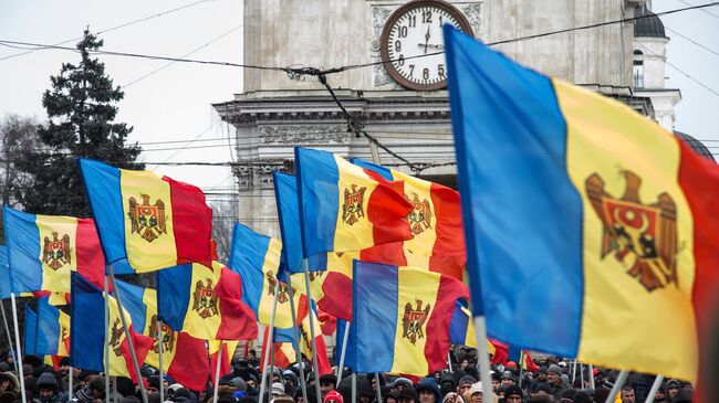 Флаги Молдавии во время акции в Кишиневе