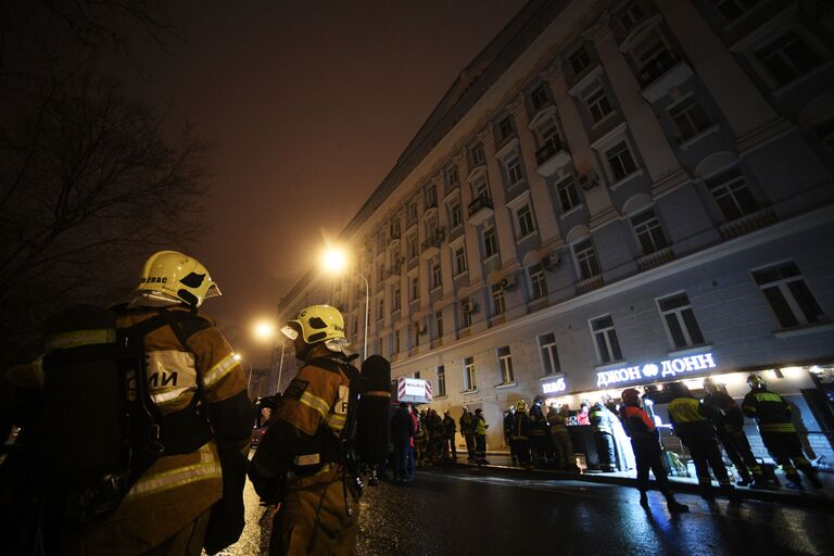 Пожар в жилом доме в центре Москвы