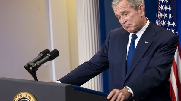 Президент США Джордж Буш во время пресс-конференции в Вашингтоне. 2009 год 