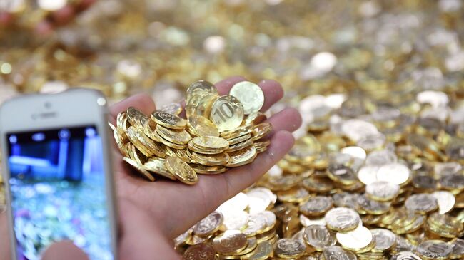 Десятирублевые монеты 