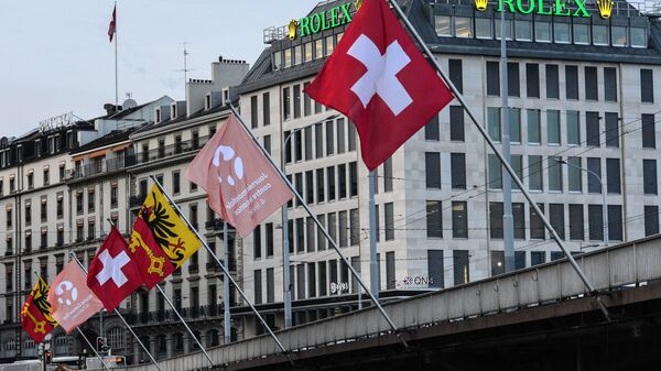 Флаги на одной из улиц Женевы, Швейцария