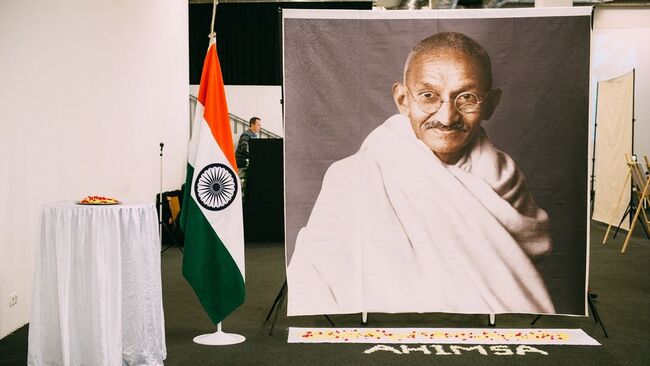 Выставка посвященная Махатме Ганди в Москве