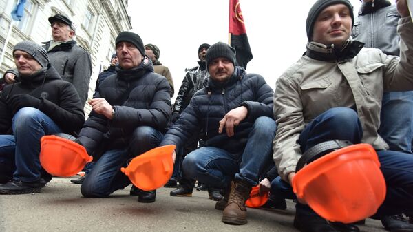 Шахтеры на акции протеста во Львове против задержек заработной платы