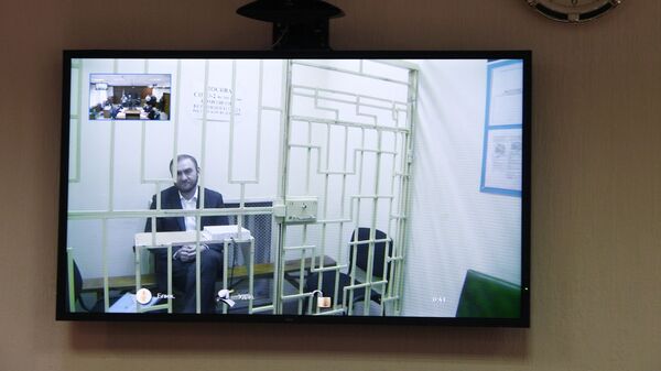 Онлайн-трансляция в Московском городском суде, где идет заседание по рассмотрению жалобы на арест сенатор Рауфа Арашукова