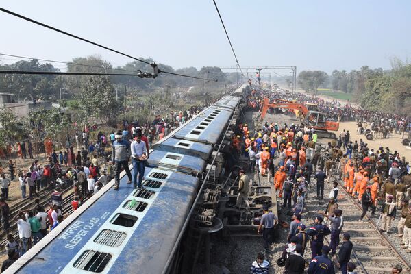 Крушение поезда возле Хаджипура, Индия
