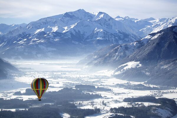Воздушный шар над Целль-ам-Зе, Австрия