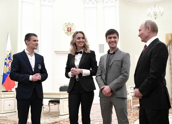 Президент РФ Владимир Путин во время встречи с победителями национальной премии Немалый бизнес - 2019