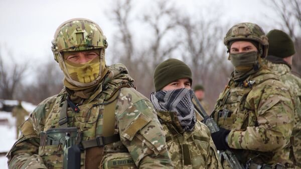 Украинские военнослужащие в Луганской области