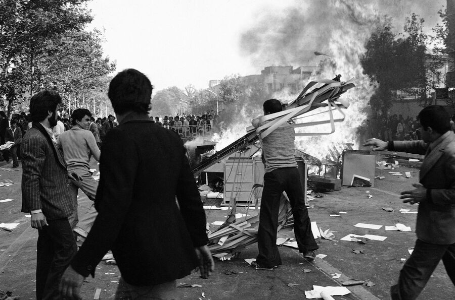 Антиправительственные демонстрации в Тегеране. 5 ноября 1978 