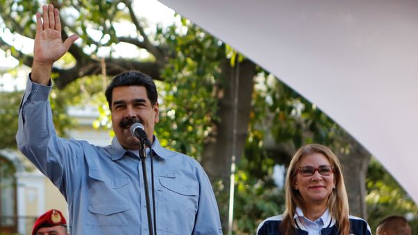 Президент Венесуэлы Николас Мадуро с супругой Силией Флорес