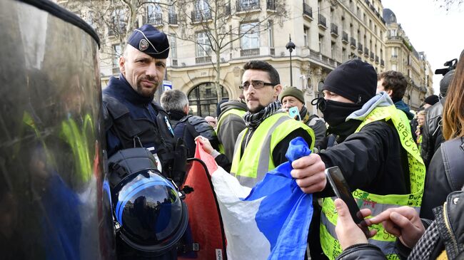 Акция протеста жёлтых жилетов во Франции. 9 февраля 2019