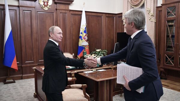 Президент РФ Владимир Путин и министр спорта РФ Павел Колобков