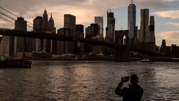 Вид на Манхэттен со стороны Бруклина в Нью-Йорке