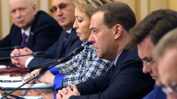 Дмитрий Медведев проводит встречу с членами Совета палаты Совета Федерации Федерального Собрания РФ. 12 февраля 2019