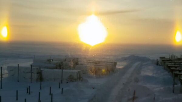 Стоп-кадр видео очевидца оптического явления гало в Ямало-Ненецком автономном округе. 13 февраля 2019