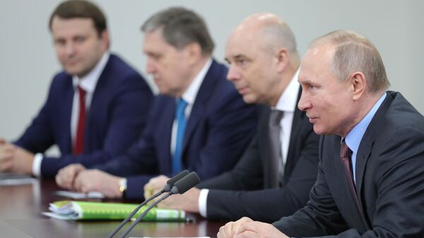 Президент РФ Владимир Путин во время встречи с президентом Белоруссии Александром Лукашенко в Сочи