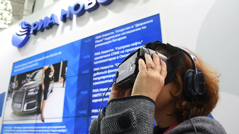 Генеральный директор Государственной Третьяковской галереи Зельфира Трегулова на стенде МИА Россия сегодня на Российском инвестиционном форуме в Сочи Генеральный директор Государственной Третьяковской галереи Зельфира Трегулова на стенде МИА Россия сегодня на Российском инвестиционном форуме в Сочи