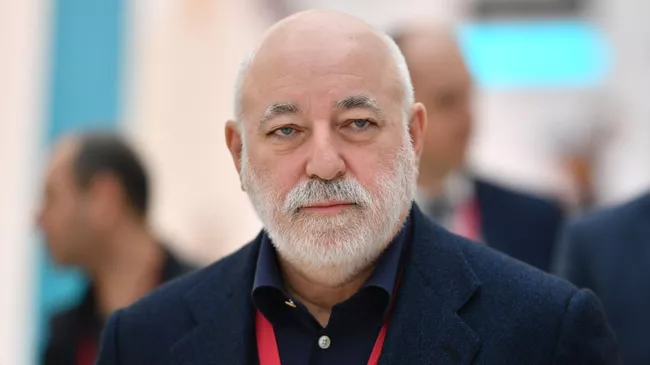 Президент фонда Сколково Виктор Вексельберг на Российском инвестиционном форуме