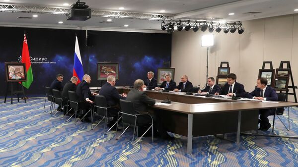 Президент РФ Владимир Путин во время встречи с президентом Белоруссии Александром Лукашенко в образовательном центре Сириус в Сочи. 15 февраля 2019