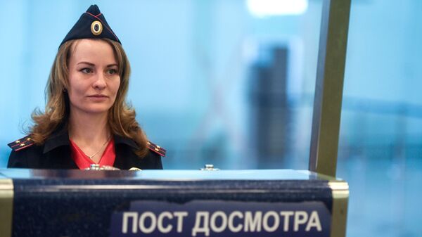 Сотрудница линейного отела транспортной полиции аэропорта Внуково