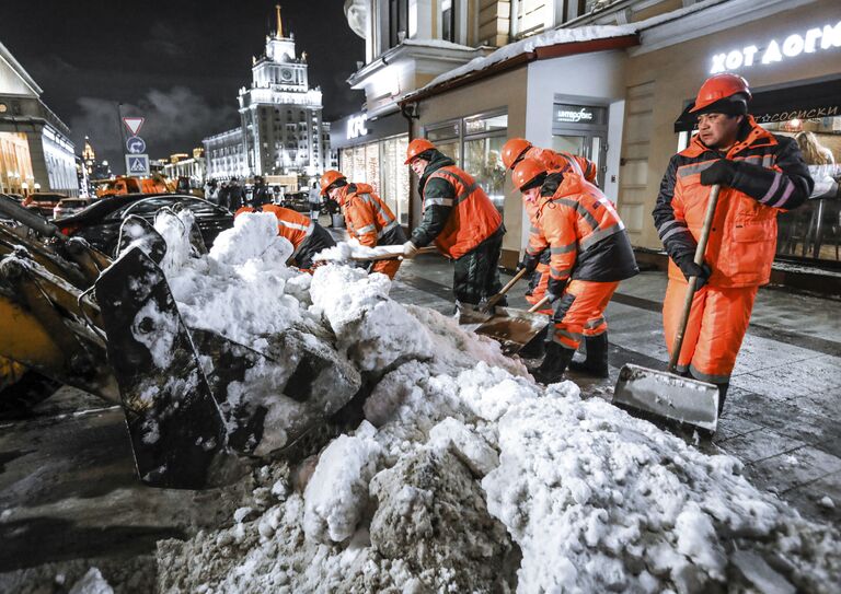 Спецтехника на улицах Москвы