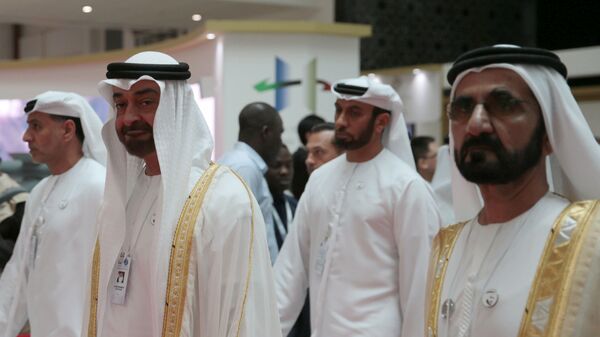Наследный принц Эмирата Абу-Даби, заместитель верховного главнокомандующего ВС ОАЭ Мухаммед Бен Заид Аль-Нахаяйн  на выставке IDEX в Абу-Даби