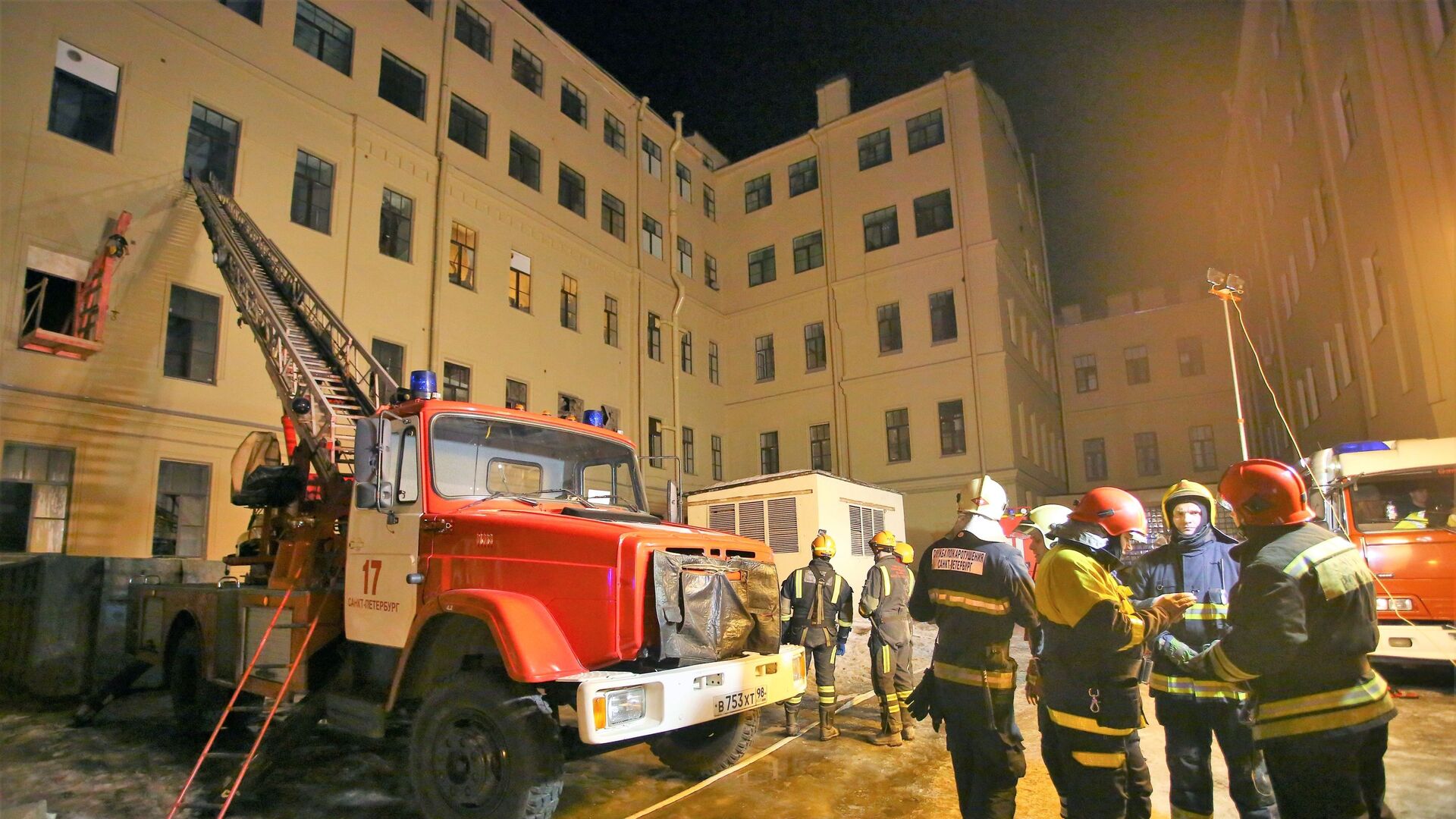 Обрушение плит перекрытия в здании Санкт-Петербургского НИУ ИТМО - РИА Новости, 1920, 25.02.2021