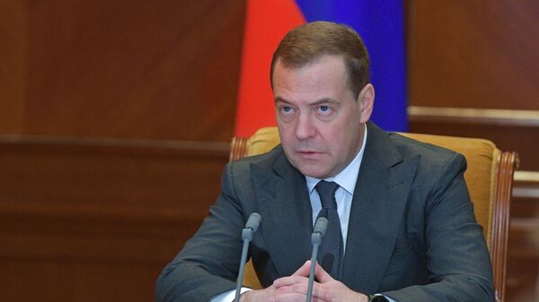 Председатель правительства РФ Дмитрий Медведев проводит совещание о переходе на новую систему обращения с твердыми коммунальными отходами