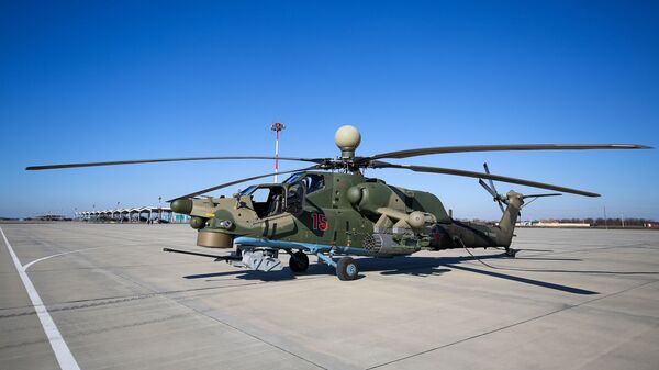 Вертолет Ми-28УБ во время учебно-тренировочных полетов экипажей армейской авиации Южного военного округа