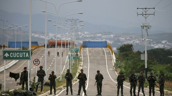 Военнослужащие армии Венесуэлы на границе с Колумбией 