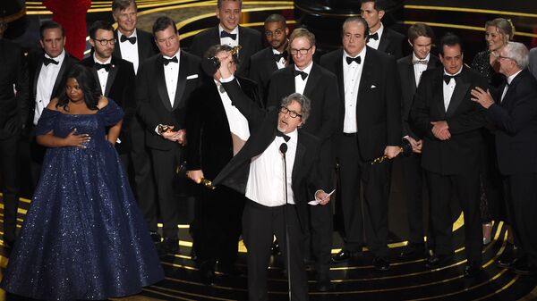 Питер Фаррелли и съемочная группа фильма Зеленая книга на церемонии вручения наград премии Оскар-2019