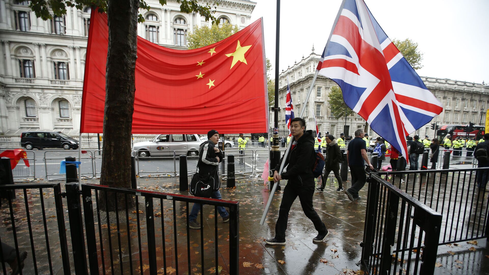 Флаги Великобритании и Китая - РИА Новости, 1920, 05.05.2023