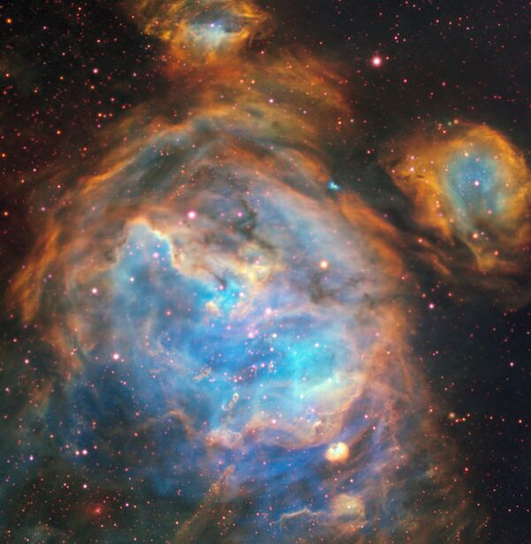 Формирующиеся звезды в галактике Большое Магелланово облако
