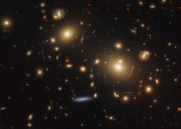 Галактическое скопление SDSS J0928+2031