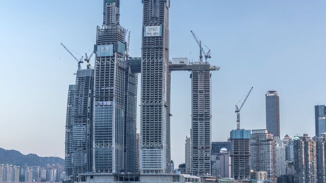 Строительство небоскреба Raffles City Chongqing в Китае 