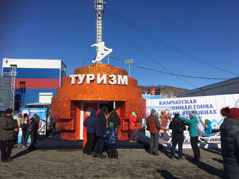 Праздничные гуляния в Петропавловске-Камчатском Праздничные гуляния в Петропавловске-Камчатском