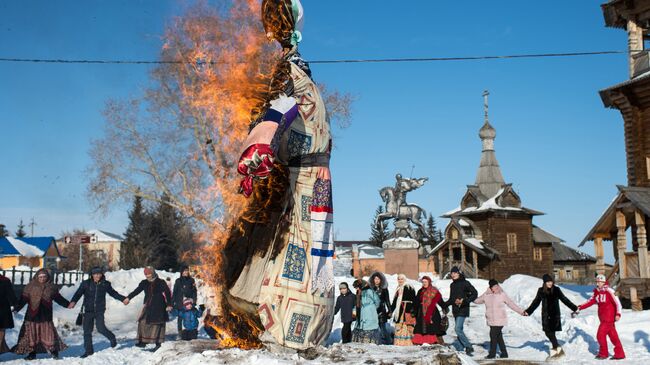 Празднование Масленицы в Омской области