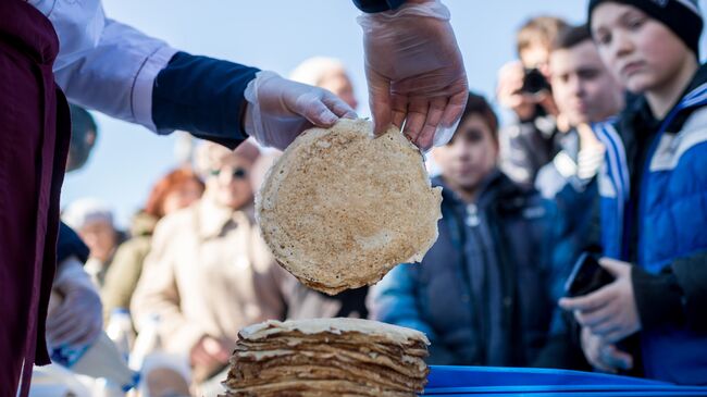 Блины на праздничной ярмарке Широкой Масленицы