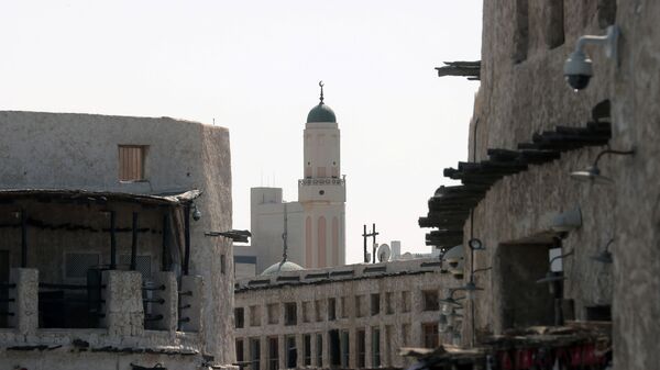Вид на мечеть на одной из улиц в Дохе. Архивное фото