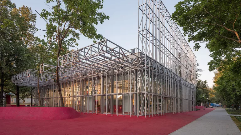 Nike Box MSK / KOSMOS architects + Strelka KB Nike Box MSK / KOSMOS architects + Strelka KB
