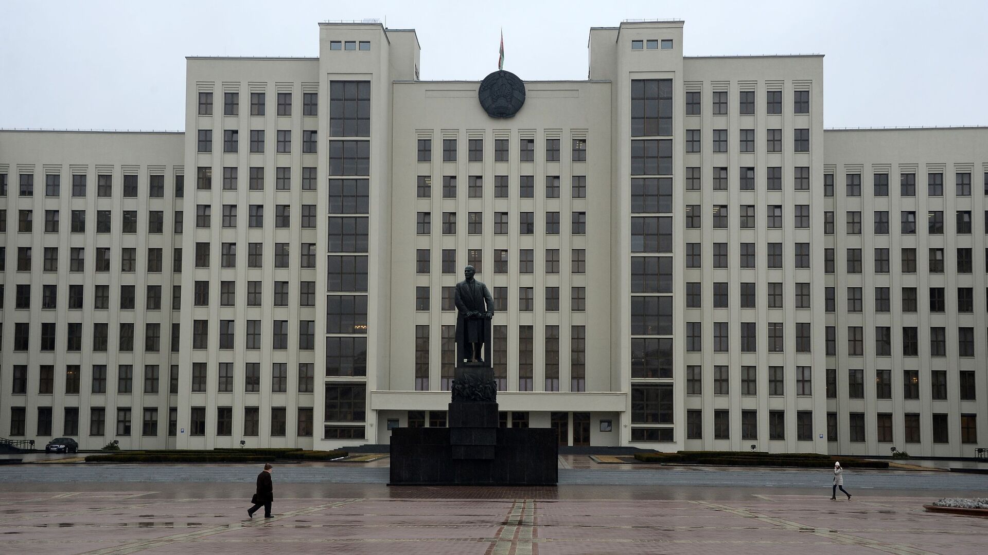 Дом правительства на площади Независимости в Минске - РИА Новости, 1920, 15.07.2021