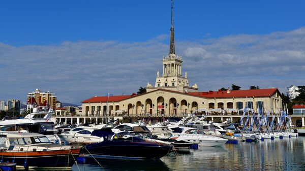 Вид на здание морского порта в Сочи